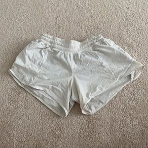 white lulu lemon hotty hot shorts size 4 tall